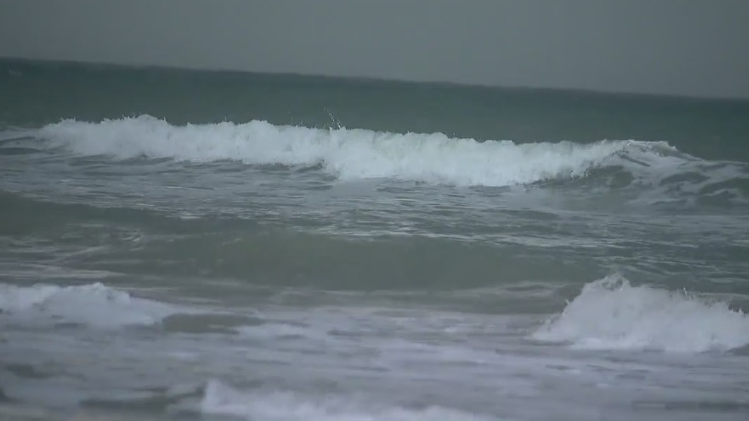 Florida beach safety shares warning of rough surf and rip currents