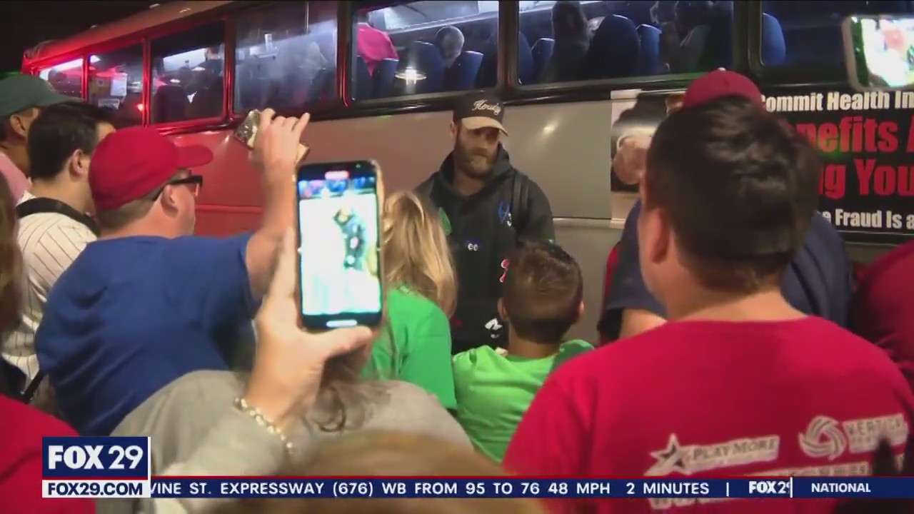 Philadelphia Phillies return home and fans waiting to greet them are not disappointed