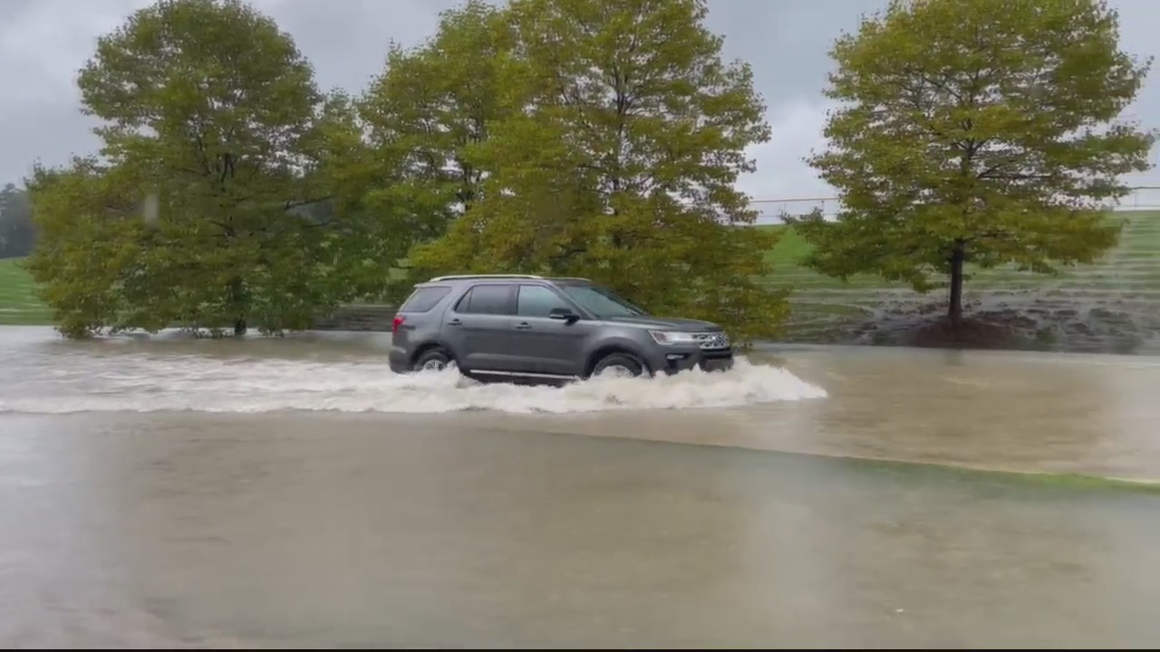 Heavy flooding hits Lake Orion