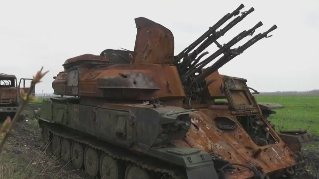 Ukrainians leaving Mariupol as Russian invasion begins