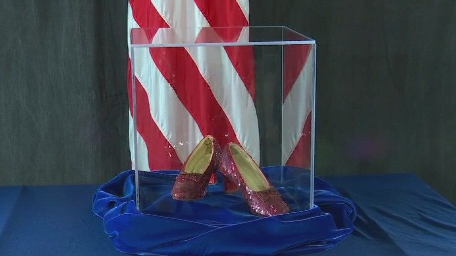 MN man indicted for 2005 ruby slippers theft