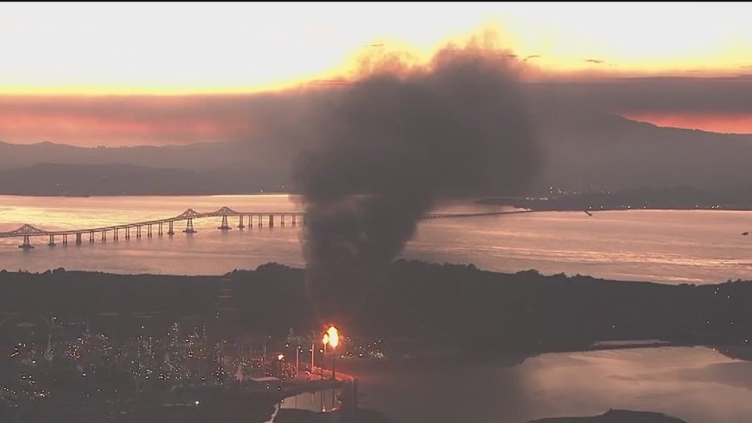 Hazmat team investigating flaring due to power outage at Richmond Chevron refinery