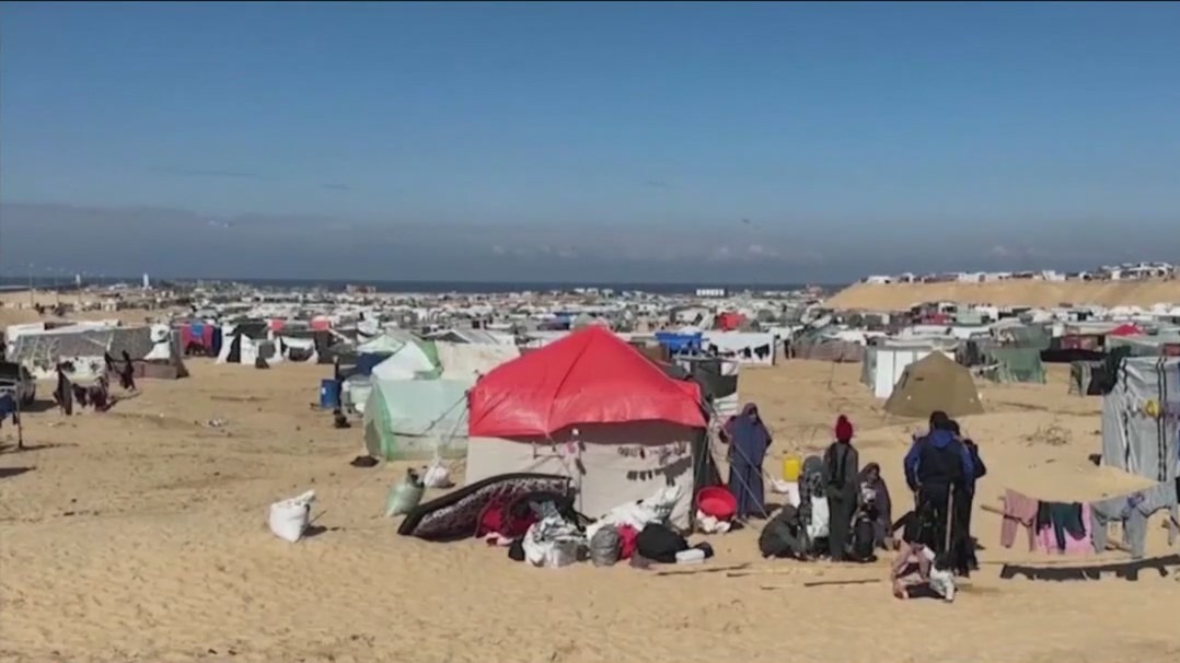 Israel seeks to evacuate Palestinians from southern Gaza ahead of expected invasion