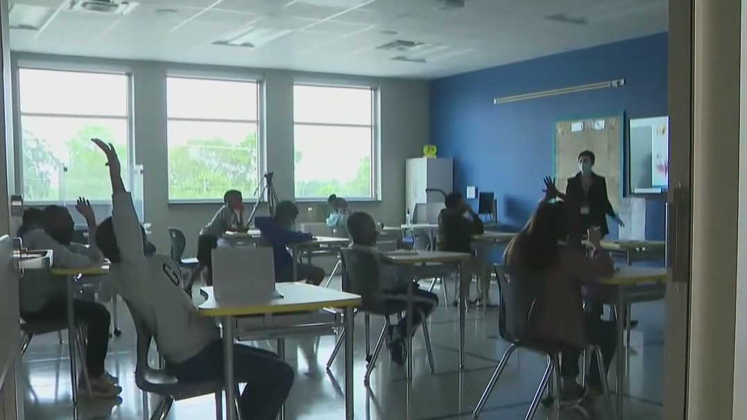 Houston ISD scores 'B' on TEA report card