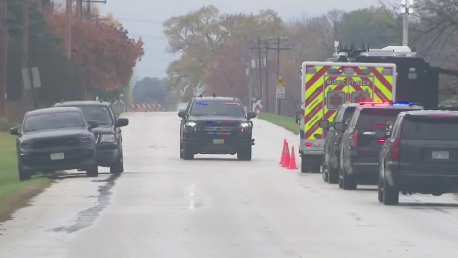 Plane crashes into pond, pilot dead