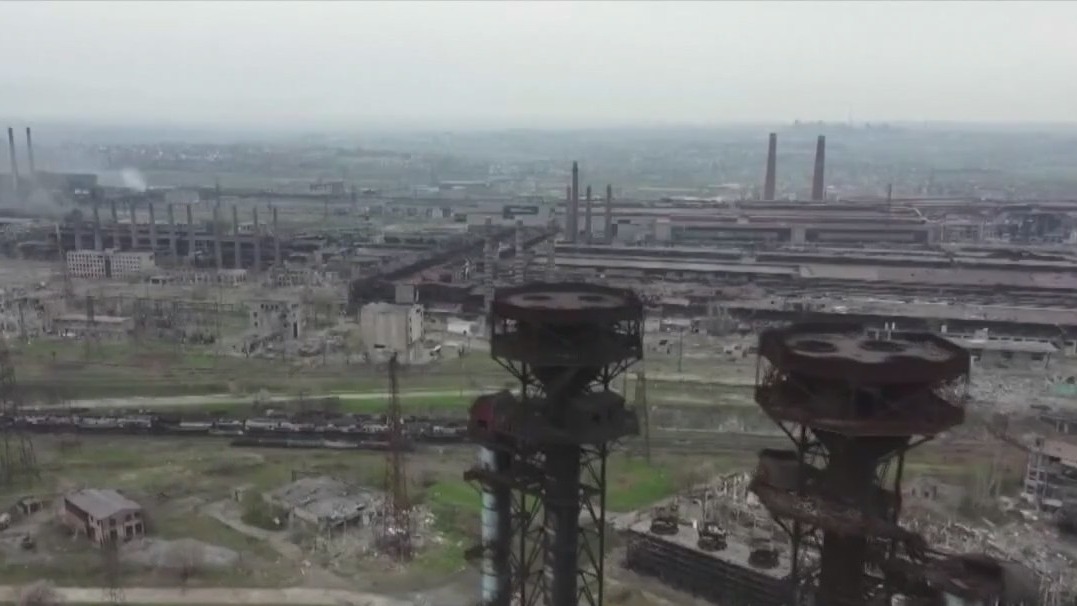 At least 100 Ukrainians evacuated from steel plant