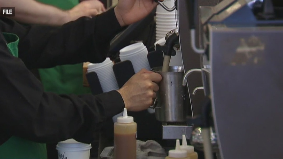 Workers at Glenview Starbucks plan to unionize