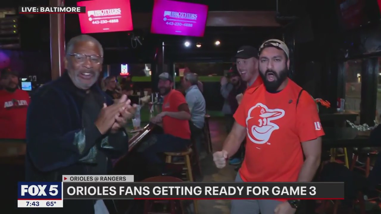 Orioles fans pregame at Pickles Pub ahead of Game 3