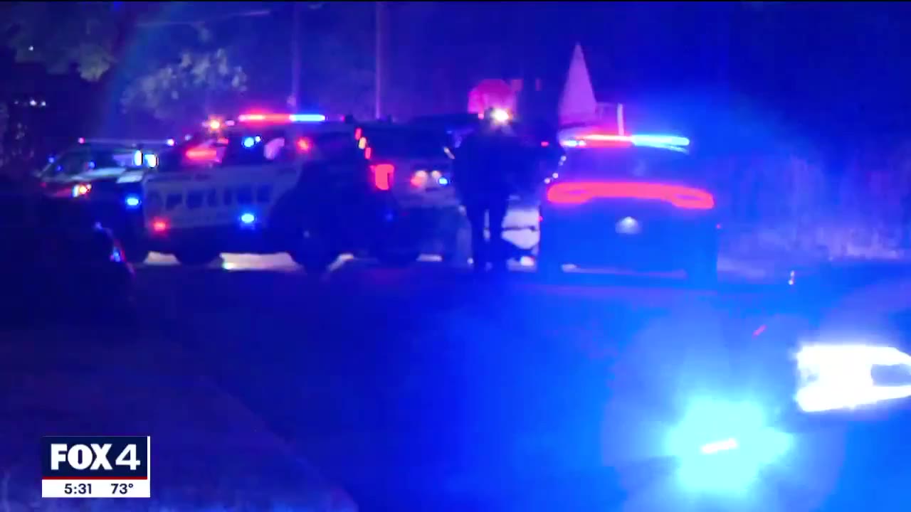 4 Dallas officers injured after truck crashed at scene