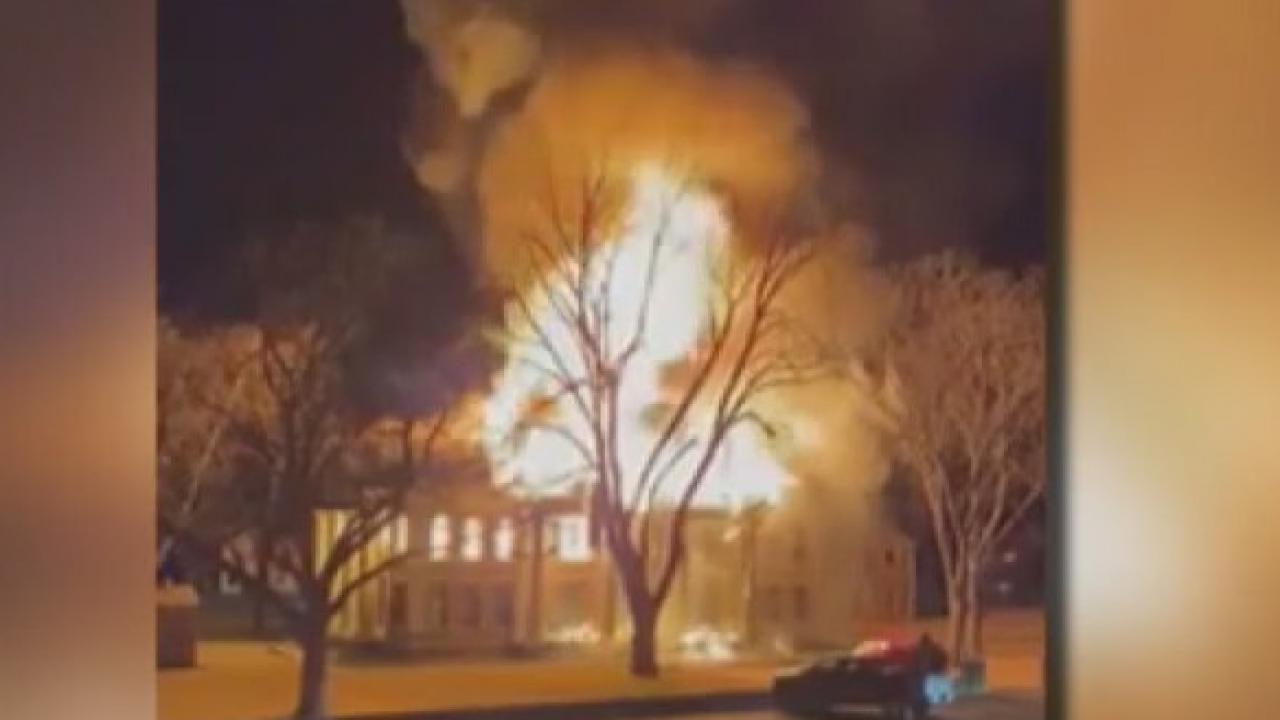 Mason County Courthouse being rebuilt following fire by arsonist