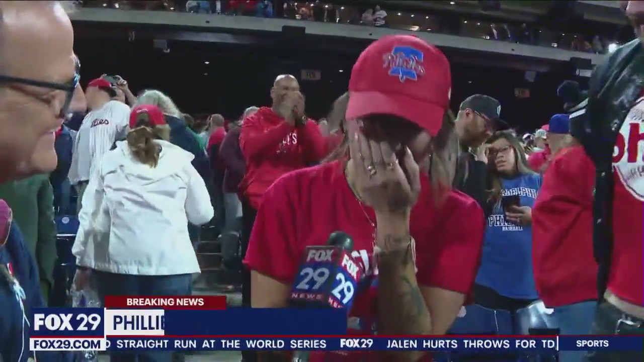 Fans flood team store to stock up on Phillies gear for NLCS