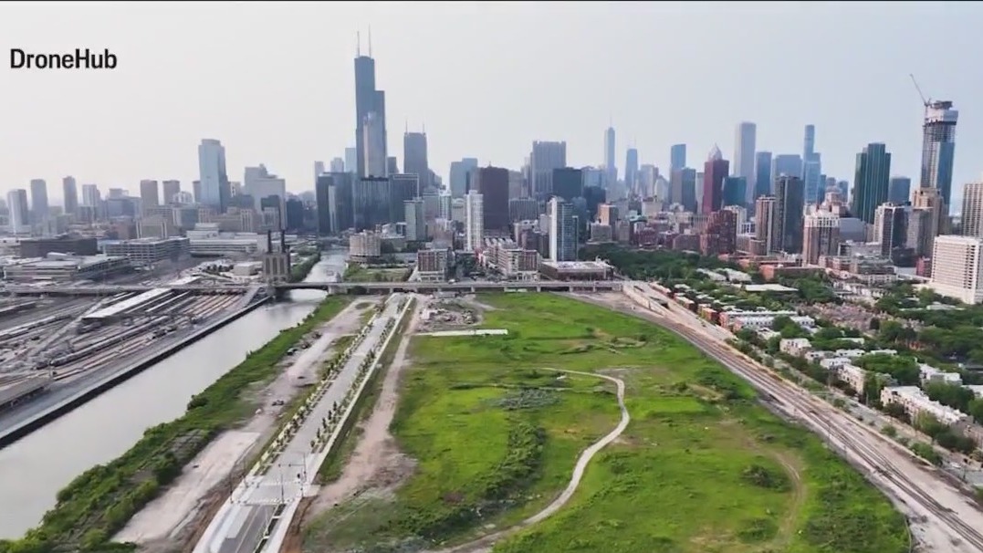 MLB commissioner shows support for White Sox eyeing South Loop stadium: Crains