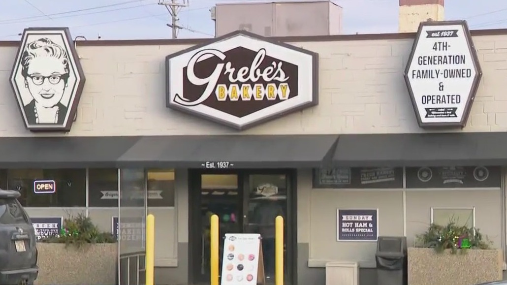 Cruller Crossing Sign