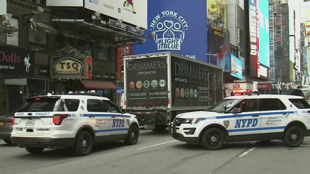 NYPD memo tells officers not to congregate
