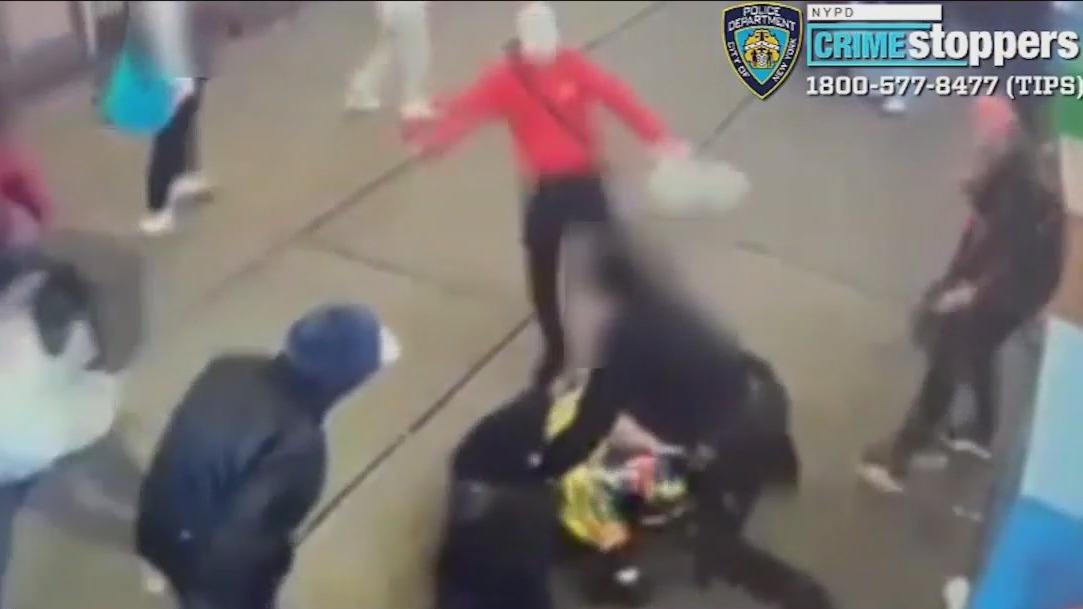 Outrage after NYPD officers assaulted in Midtown