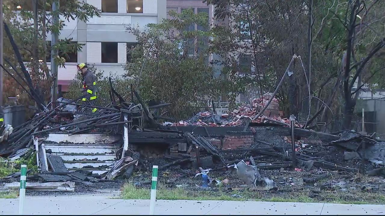 Last house next to Little Caesars Arena burns down