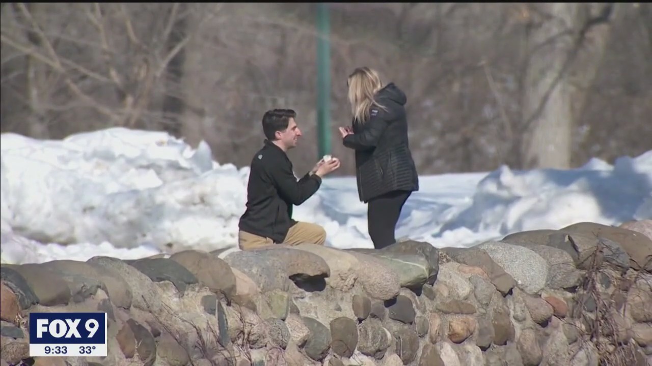 Proposal caught at Minnehaha Falls
