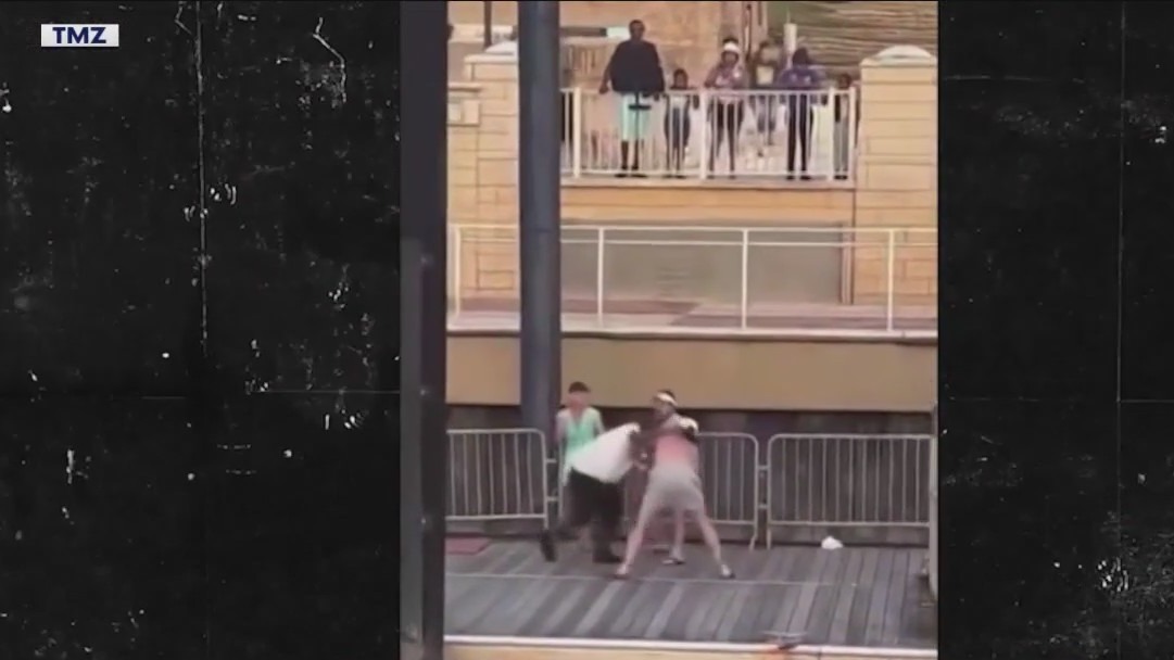 Brawl at Harriott II riverboat in Montgomery, Ala.