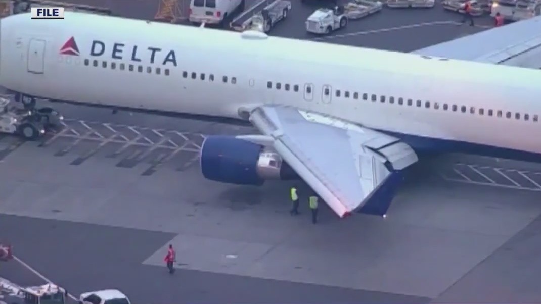 Delta pilot arrested in Scotland