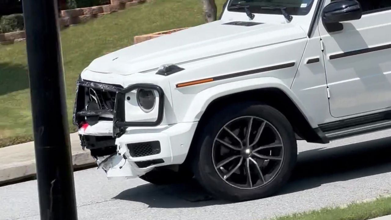Driver goes door-to-door crashing parked cars