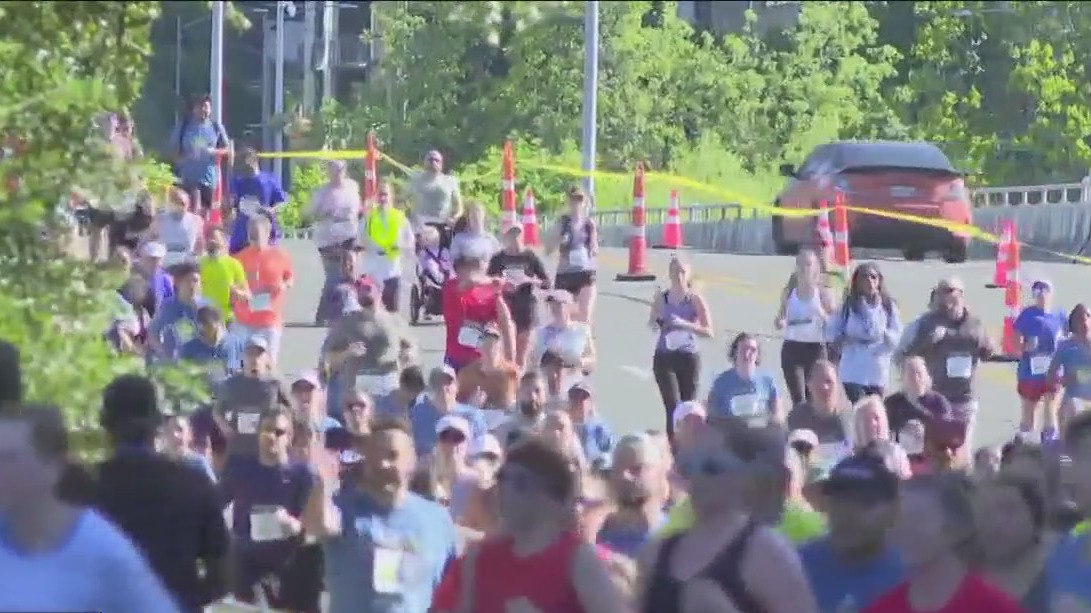 Thousands race in the 46th Annual Statesman's Cap10k