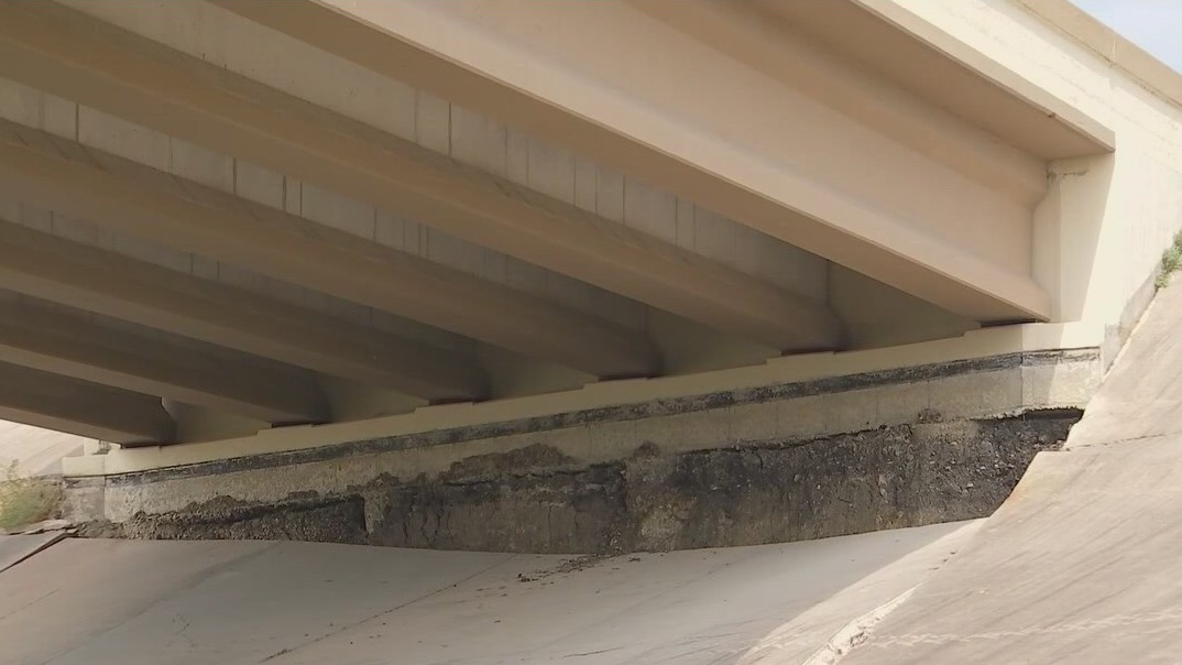 Concerns about damage to SH 45 bridge near 183 Frontage Road