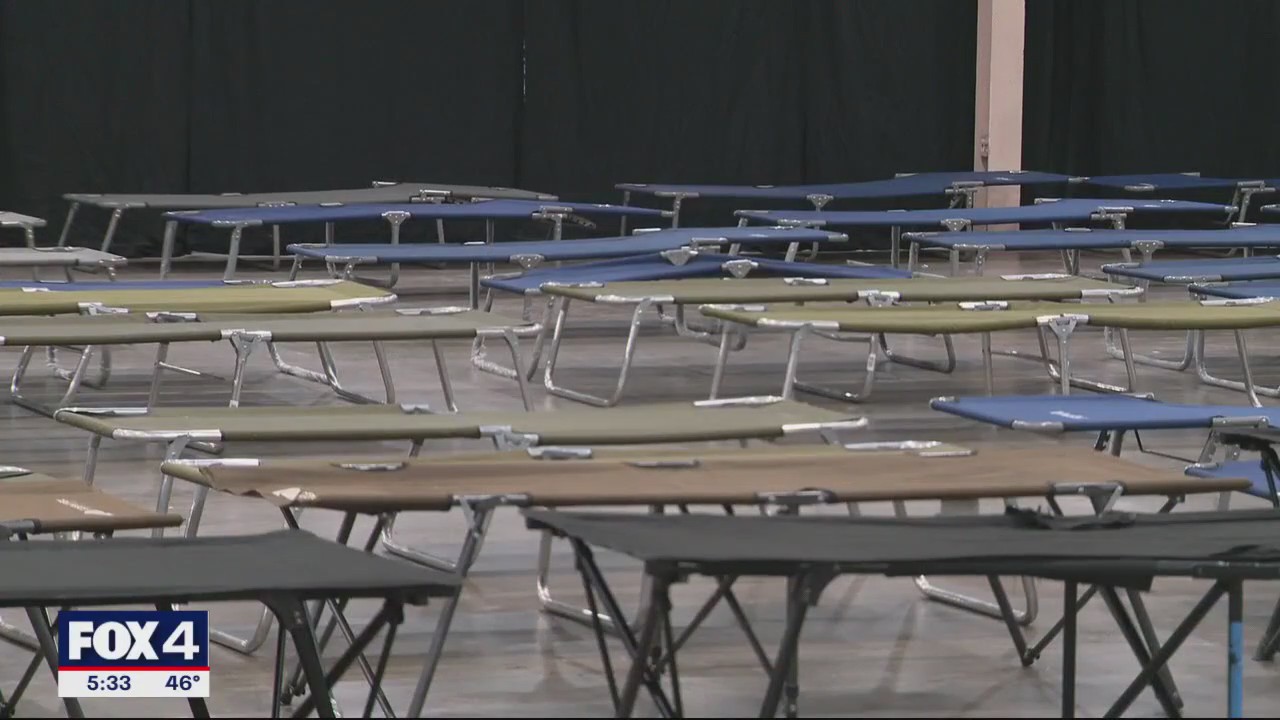Dallas opens temporary homeless shelter for cold weather