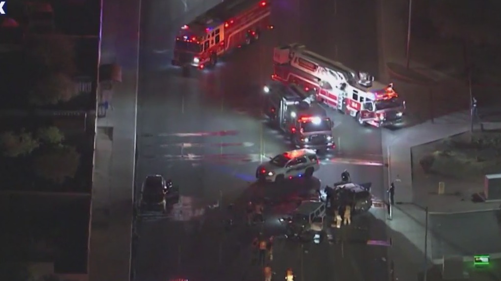 7 people injured in Phoenix crash