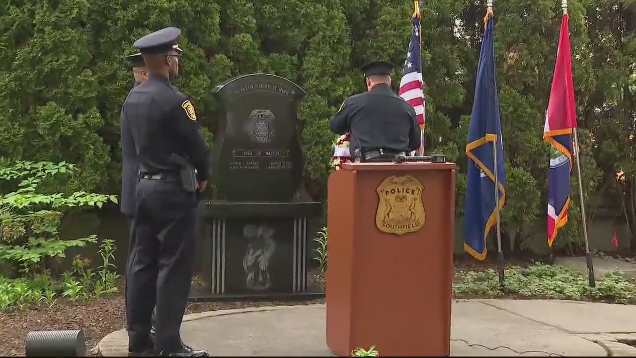 Fallen police officers honored in Southfield