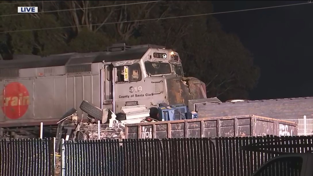 NTSB arrives in San Bruno to investigate Caltrain crash