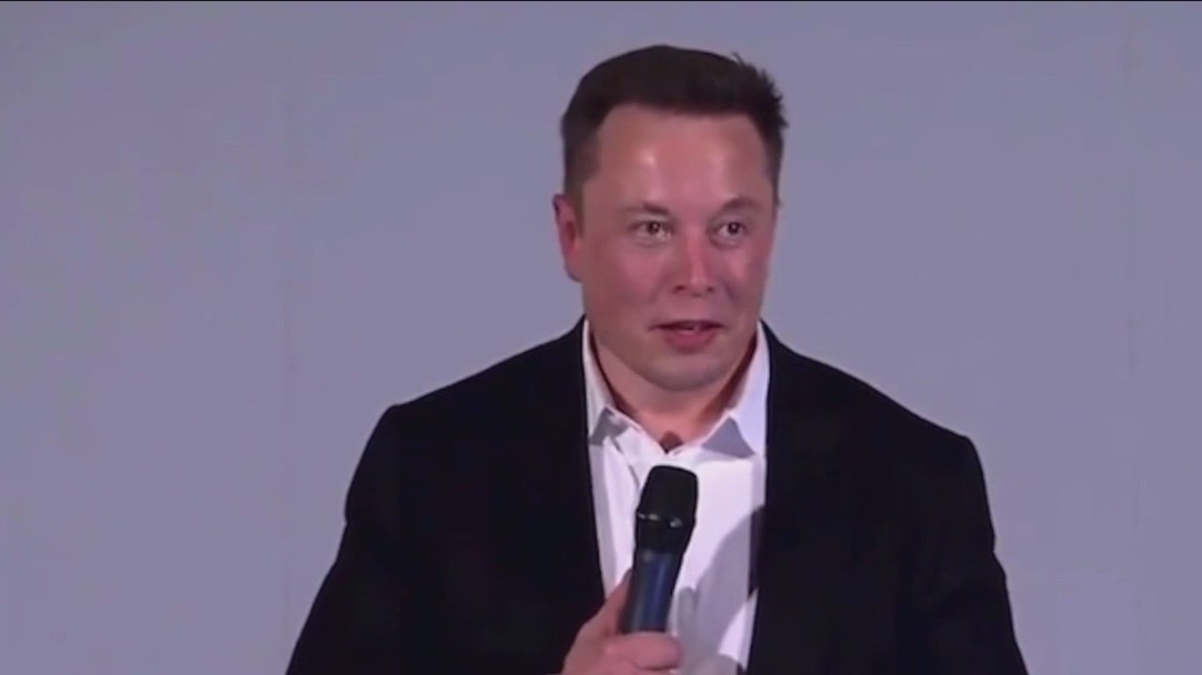 First Neuralink implant announced