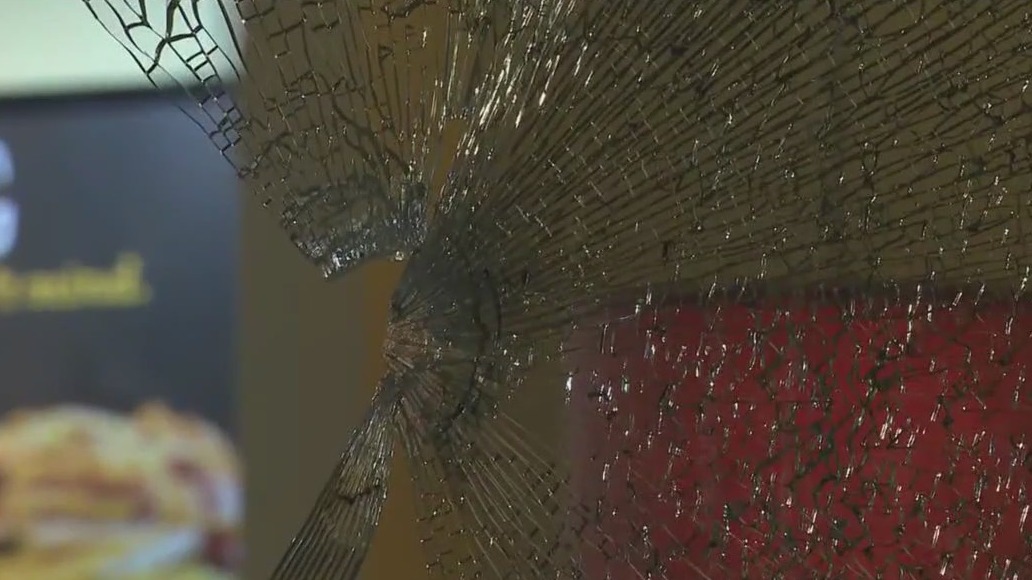 Delivery driver caught in crossfire in River North