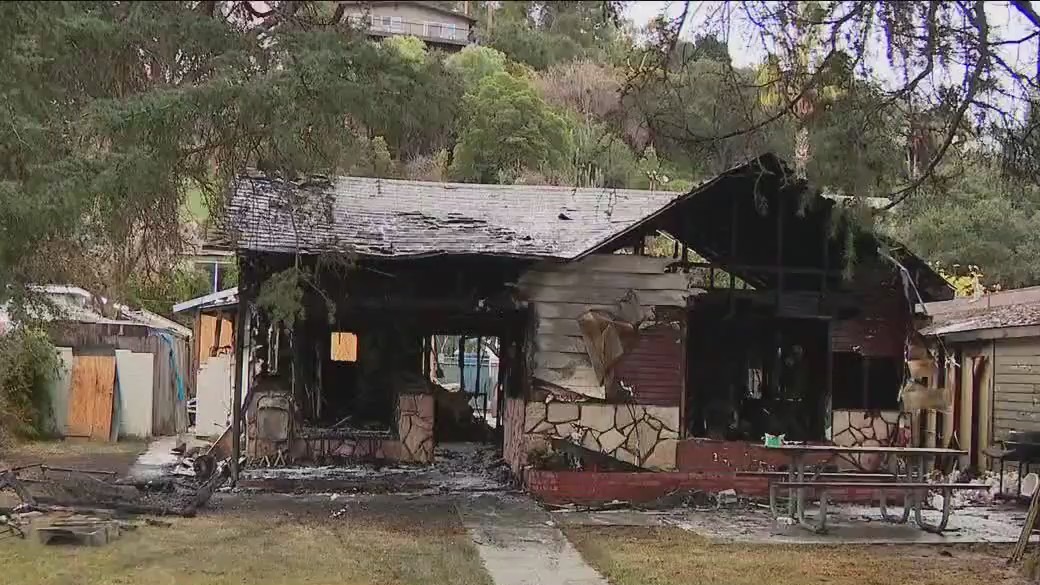 Person killed in Eagle Rock house fire