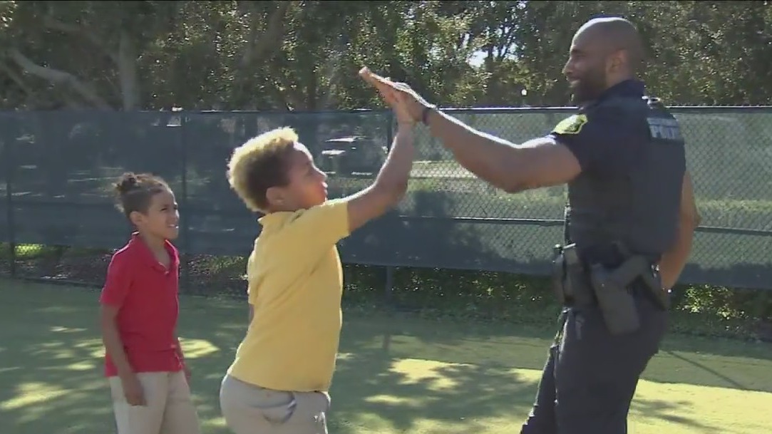 Clearwater police, Tampa Bay Buccaneers host training camp for kids