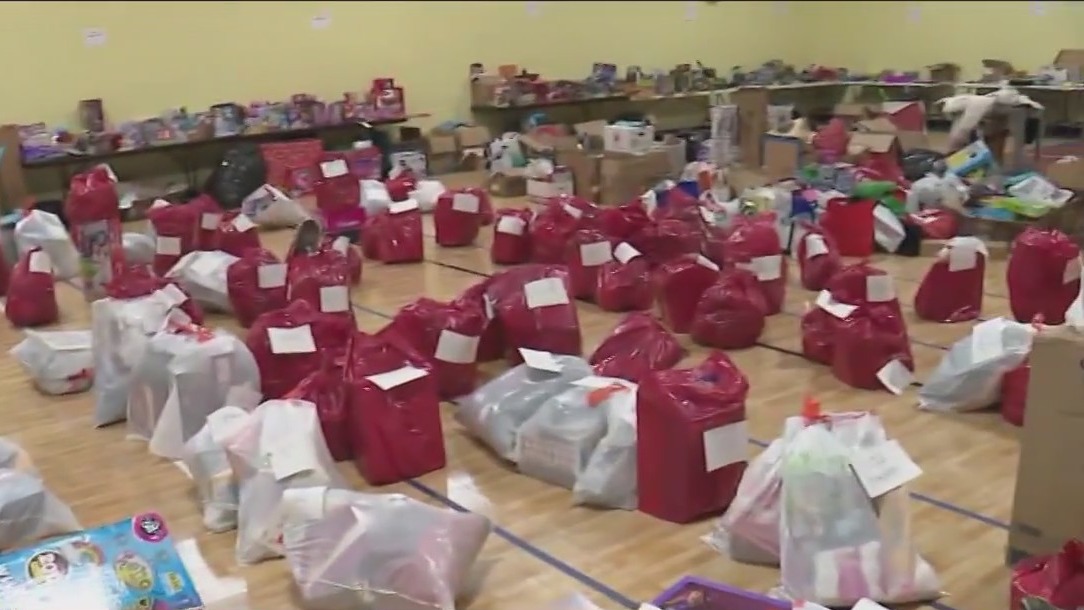 The Salvation Army distributes gifts, supplies to Chicago families ahead of Christmas