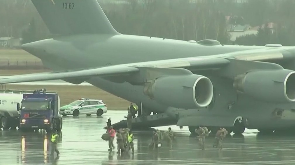 Russia looks ready to invade Ukraine as world leaders work to find solution