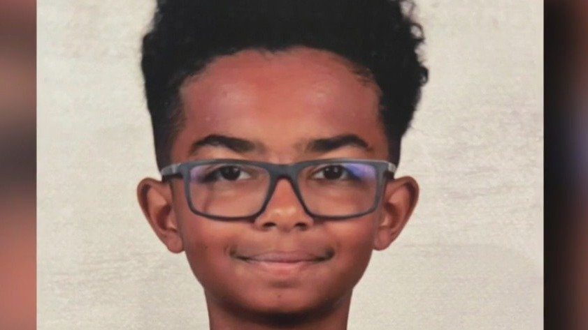 Church holds vigil for missing teen