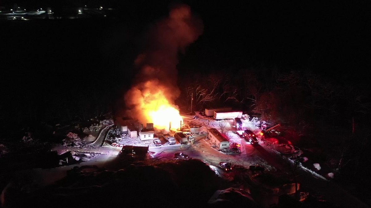 Raw video: Fire crews battle blaze at Maple Grove business