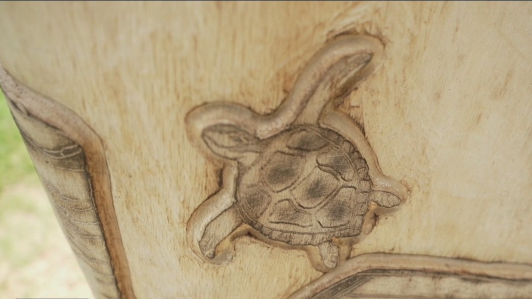 Pastor builds business around passion for art, trees