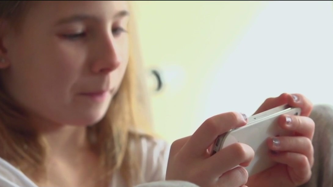 Which phone is best for your child's safety?