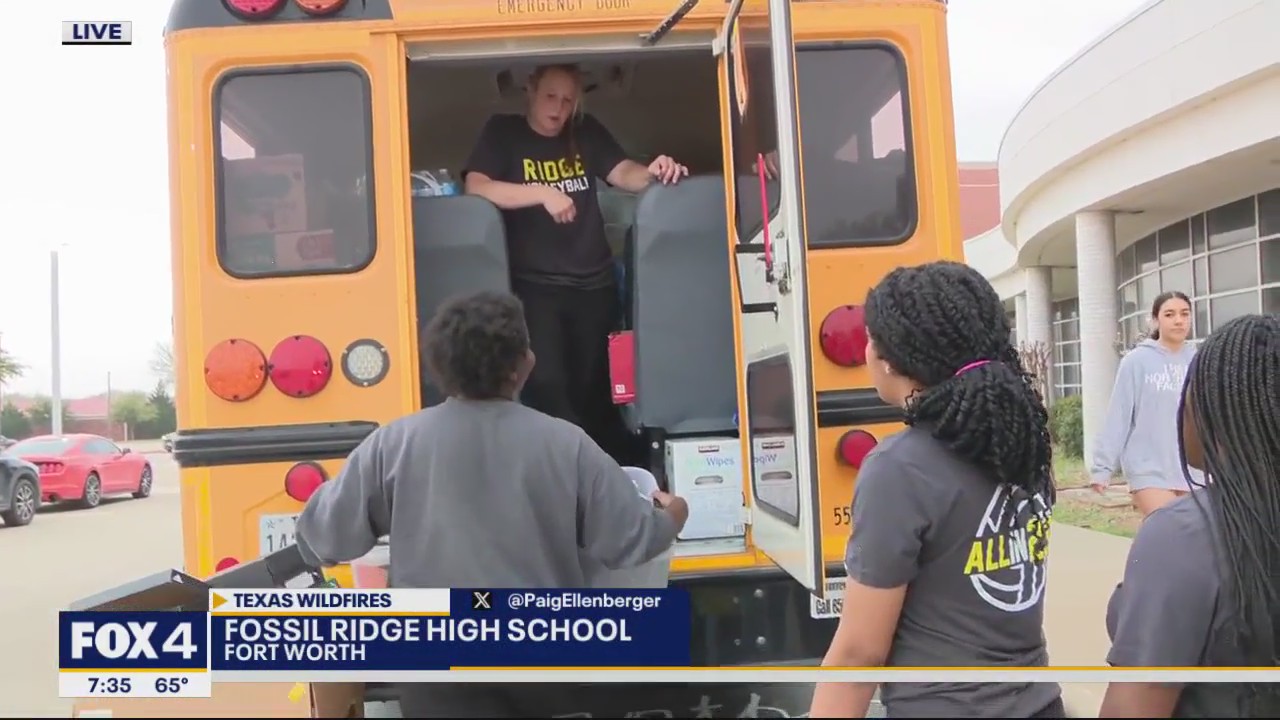 Volleyball team fills bus with Texas wildfire donations