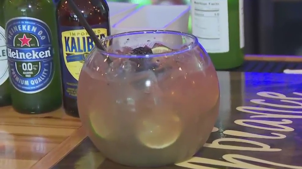 Charmbiance Wine Bar & Arts wants to pair drinks and appetizers with your next art project