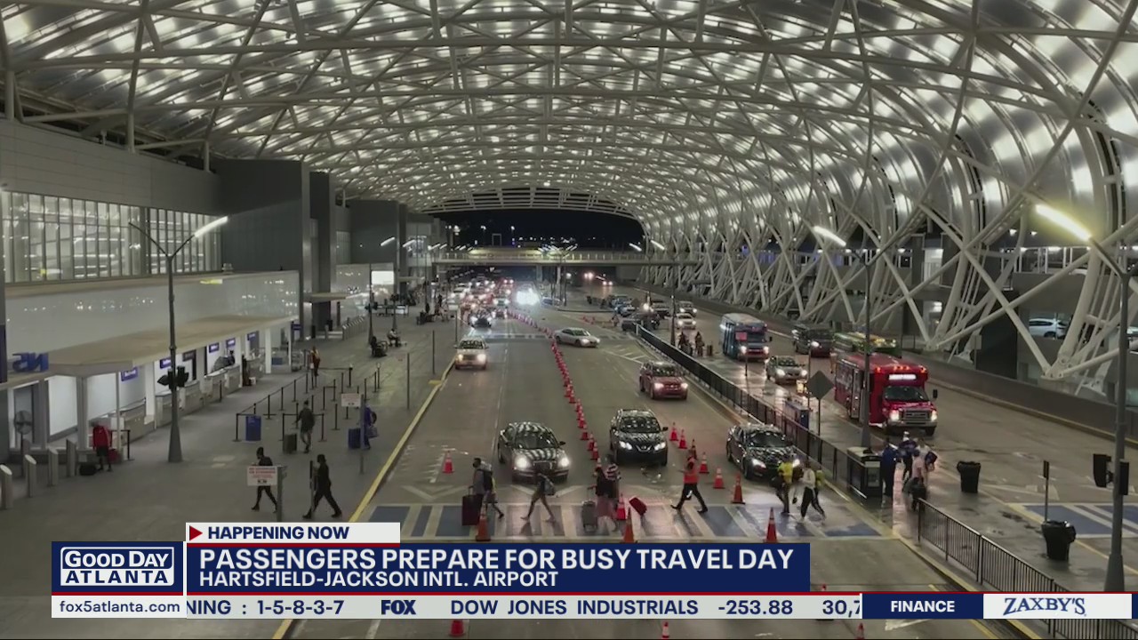 Travelers prepare for busy day at Atlanta airport