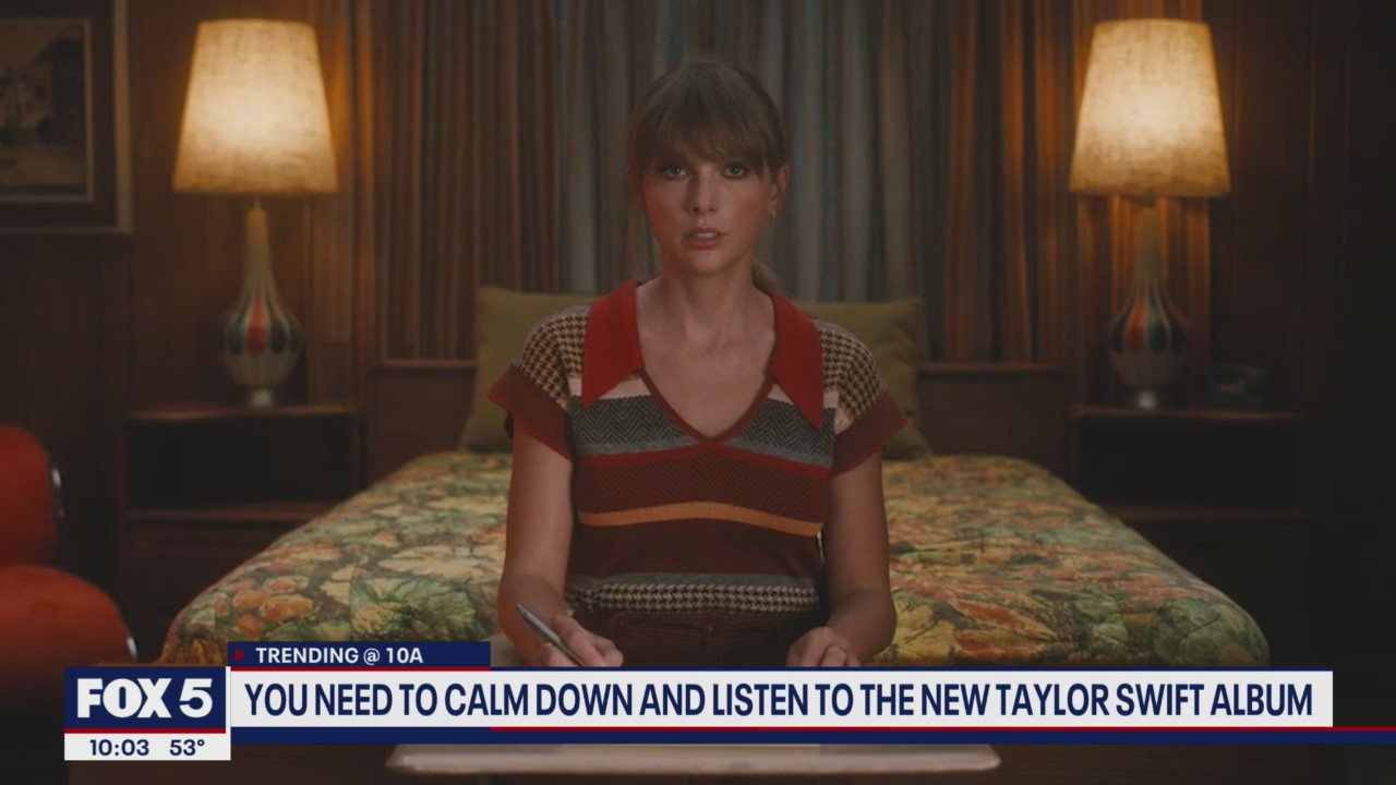 Taylor Swift releases new album "Midnights"