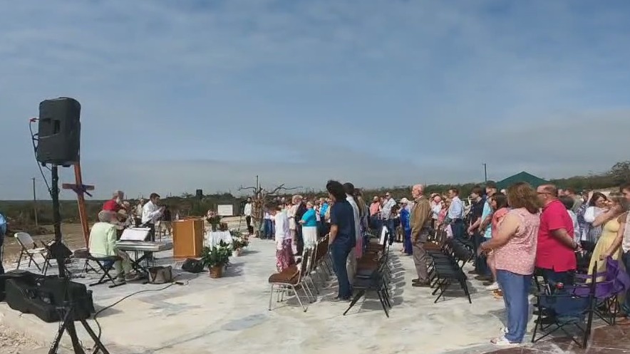 Salado pastor holds Easter service at church destroyed by tornado