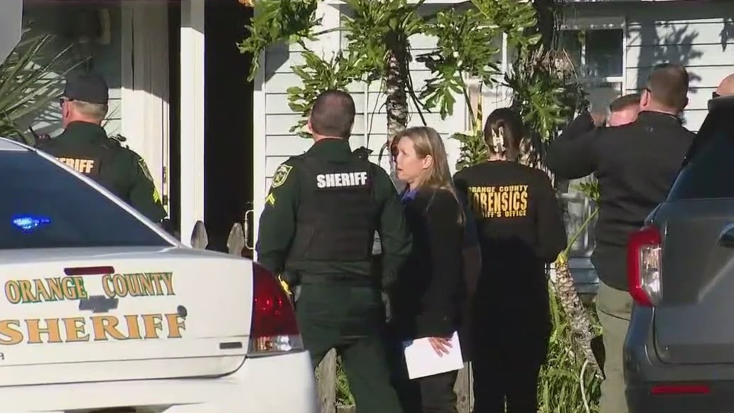Man with knife charged at deputies: Sheriff