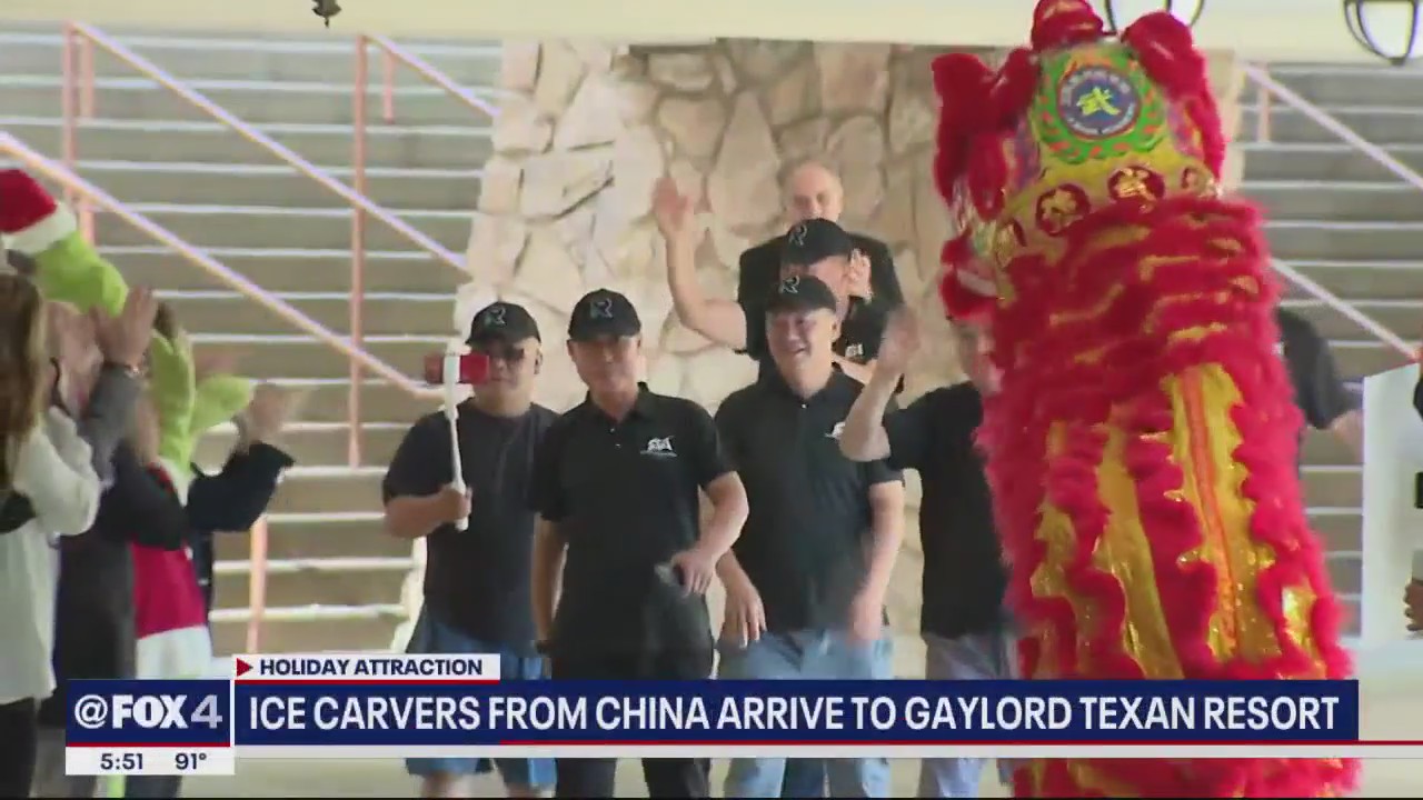Ice carvers arrive at Gaylord Texan
