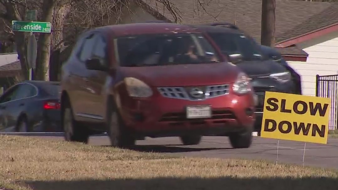 Neighbors come together due to dangerous traffic