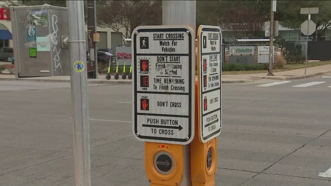 Country singer Ray Benson lends voice for Austin pedestrian crossing recording