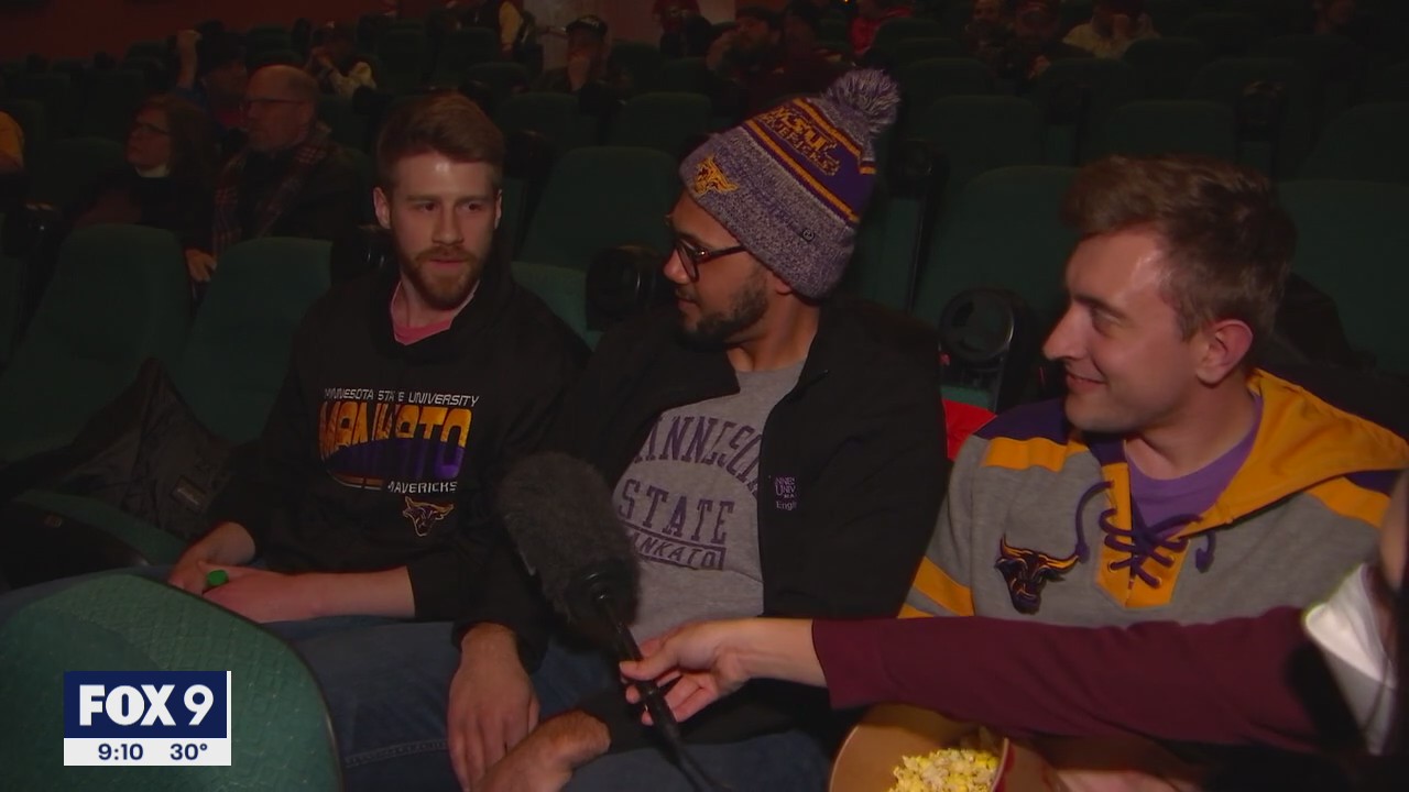 Fans cheer on Minnesota hockey teams in Frozen Four